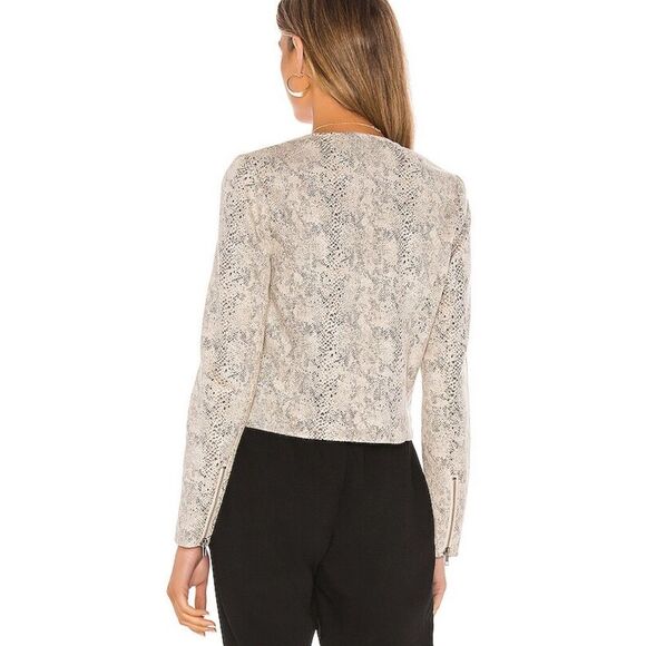 Cupcakes and Cashmere Isabelle Jacket - Picture 3 of 13